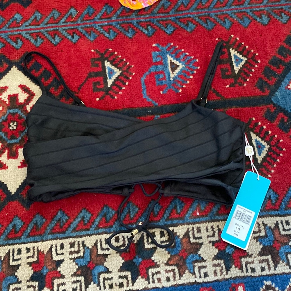 BEACH BUNNY NWT BIKINI WENDY BRALETTE TOP LARGE BLK BATHINGSUIT